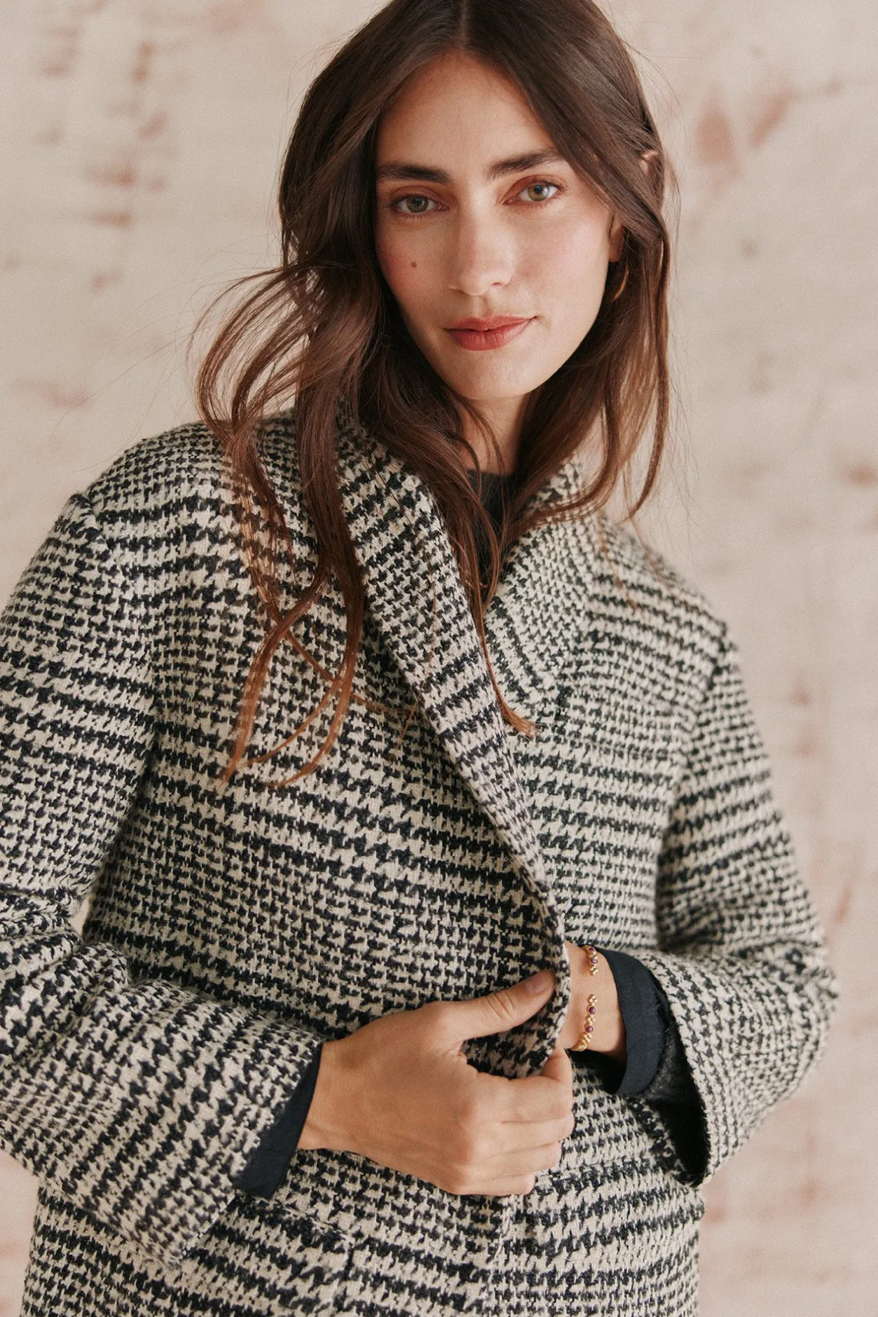 ada_abrigo_largo_de_cuadr_5.webp Sale Ada. Abrigo largo de cuadros Mujer Abrigos Y Chaquetas