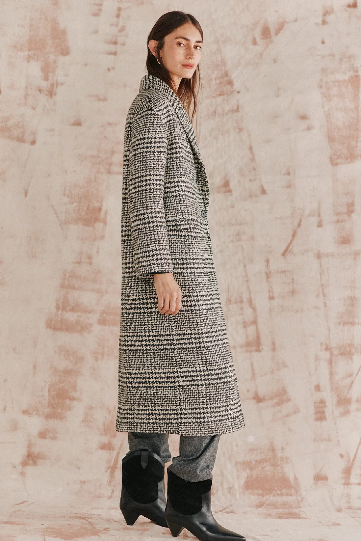 ada_abrigo_largo_de_cuadr_6.webp Sale Ada. Abrigo largo de cuadros Mujer Abrigos Y Chaquetas