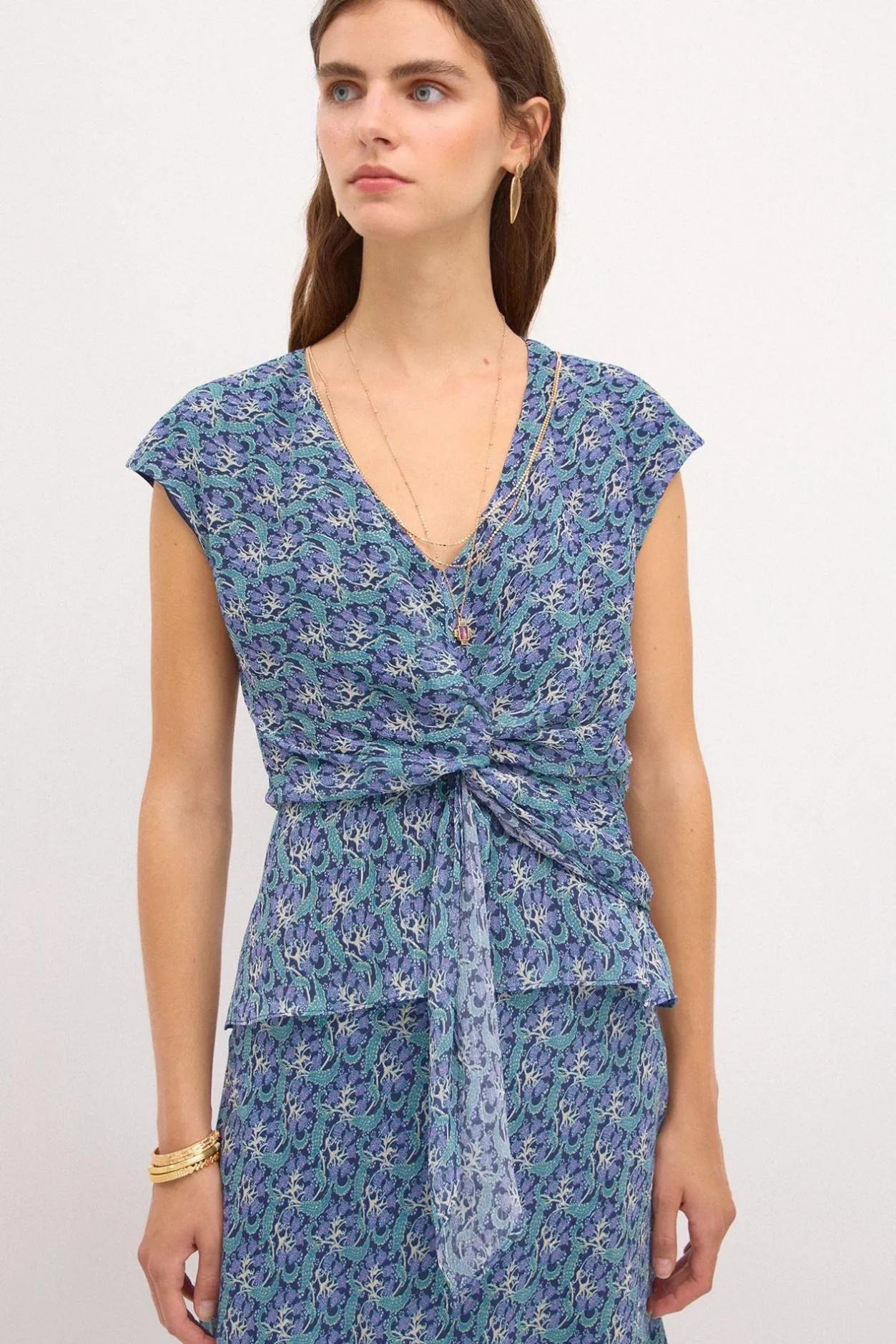 camelia_top_nudo_estampad_0.webp Store Camelia. Top nudo estampado lurex. Mujer Camisetas Y Tops