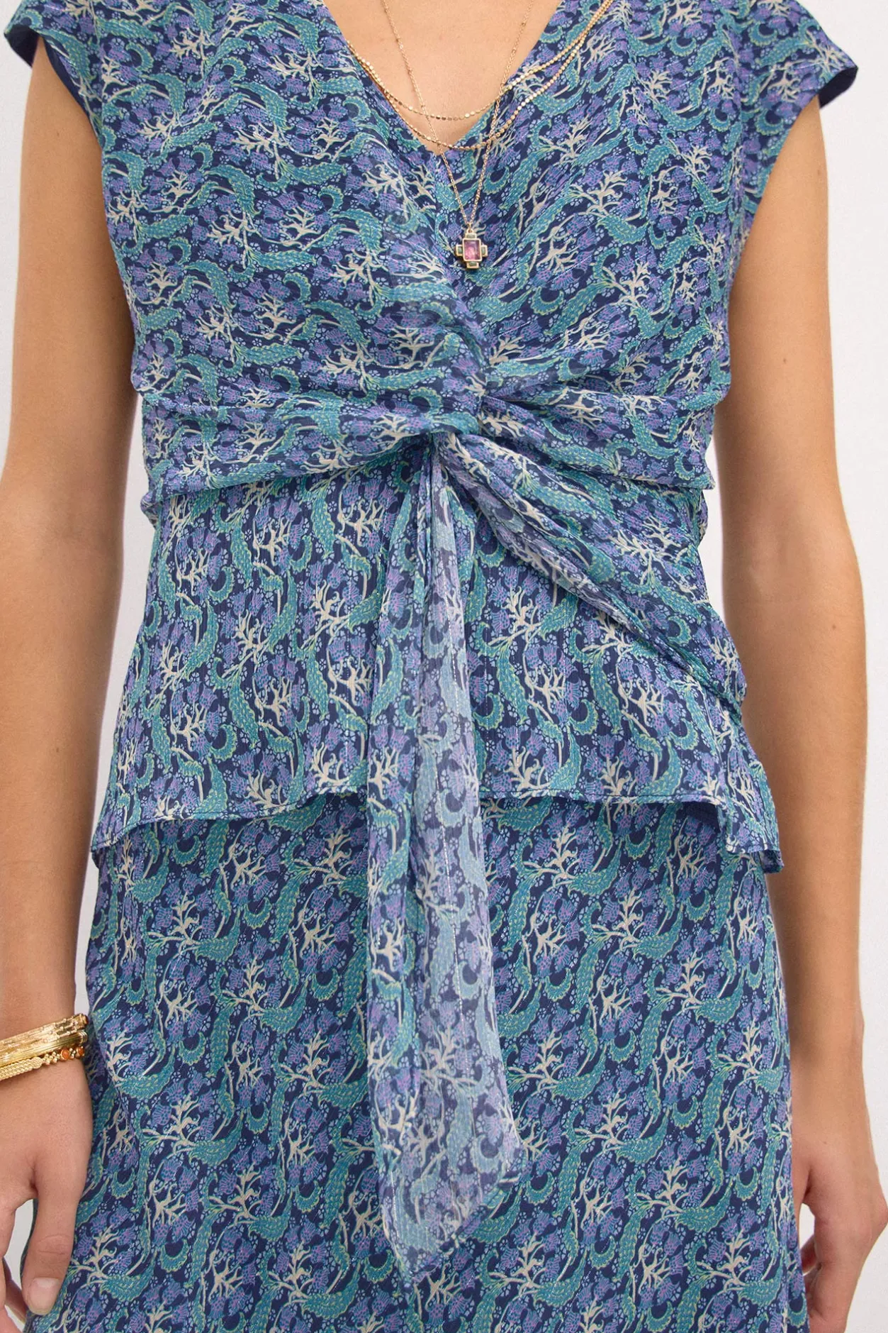 camelia_top_nudo_estampad_1.webp Store Camelia. Top nudo estampado lurex. Mujer Camisetas Y Tops