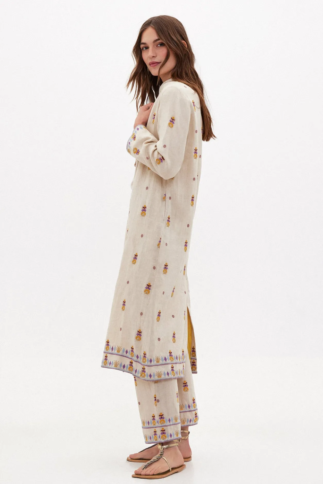 carmina_kimono_largo_de_l_2.webp Cheap Carmina. Kimono largo de lino bordado Mujer Vestidos Y Monos | Abrigos Y Chaquetas