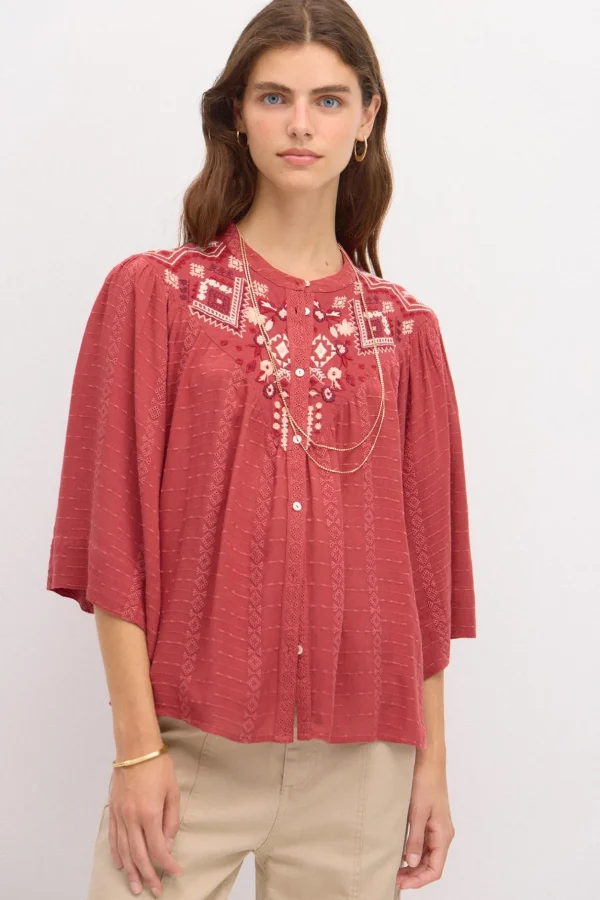 Outlet Claudia. Blusa pechera bordada. Mujer Blusas Y Camisas