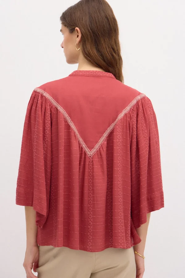 Outlet Claudia. Blusa pechera bordada. Mujer Blusas Y Camisas