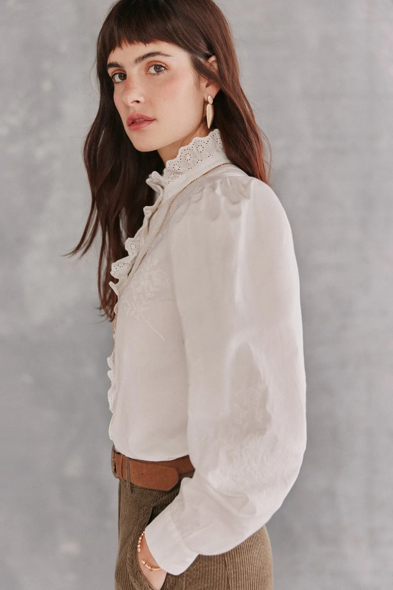 corina_blusa_bordada_4.webp Shop Corina. Blusa bordada. Mujer Blusas Y Camisas