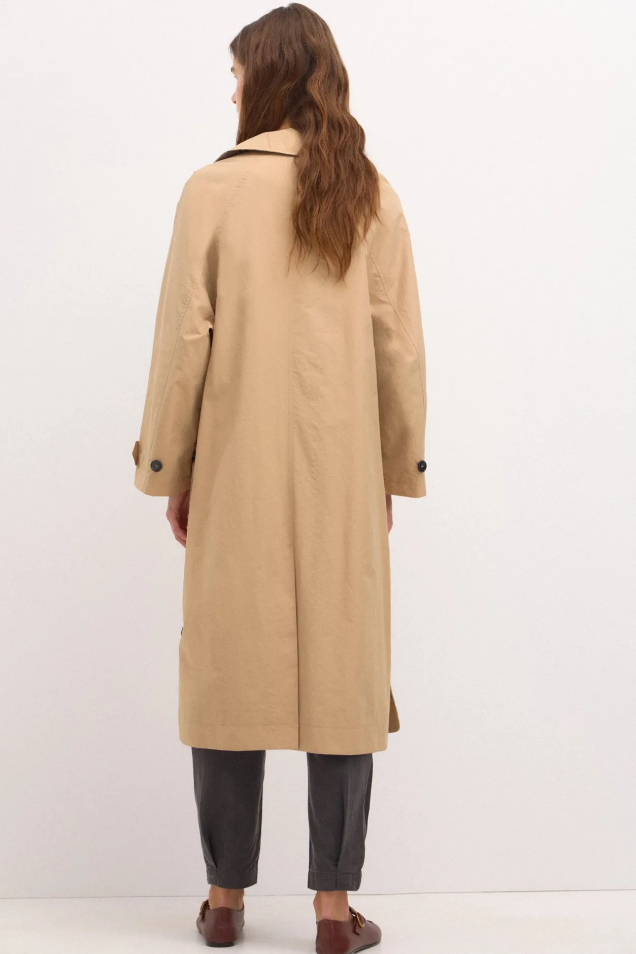 danae_gabardina_larga_ove_6.webp Store Danae. Gabardina larga oversize Mujer Abrigos Y Chaquetas