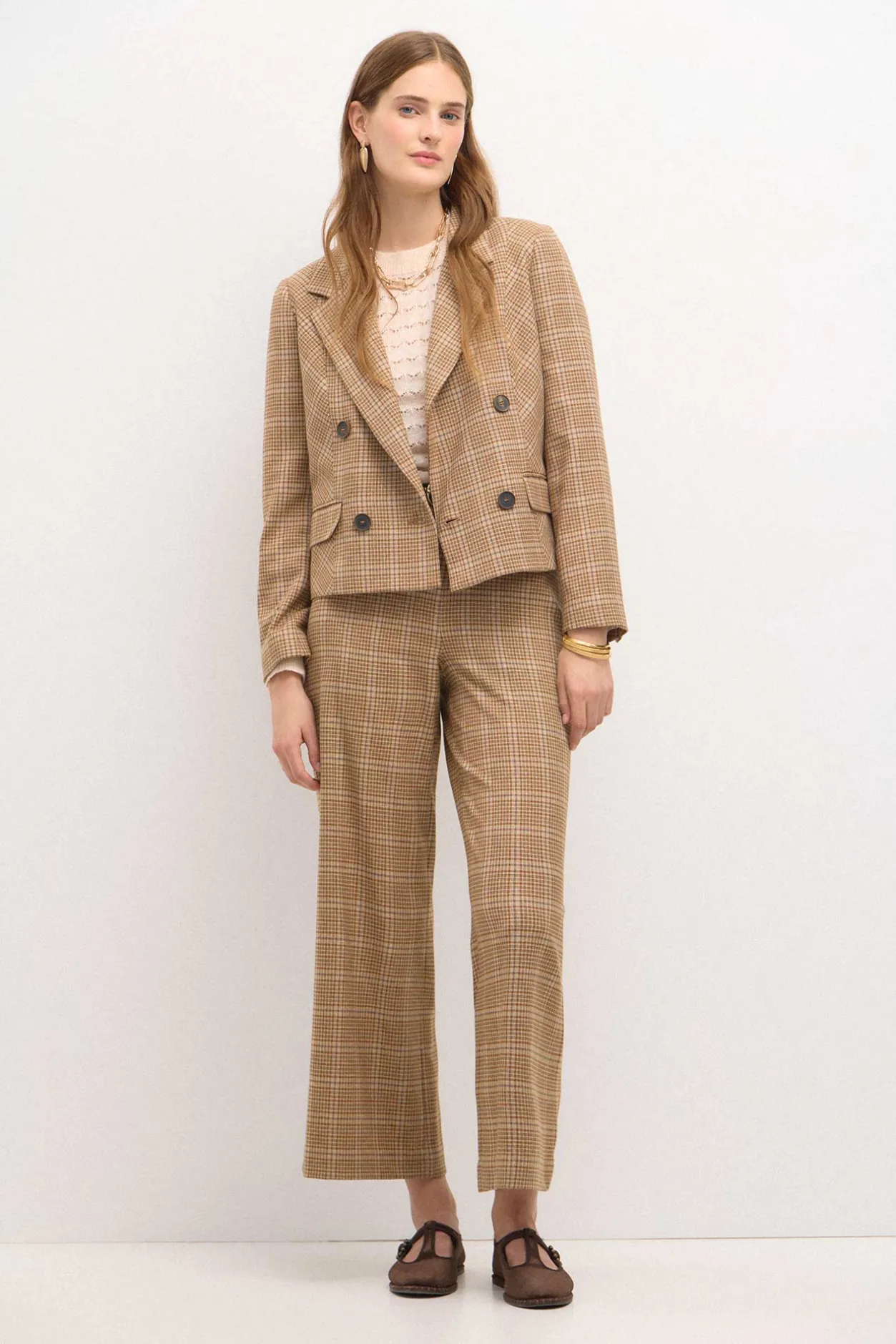 edith_americana_corta_de__2.webp Shop Edith. Americana corta de cuadros Mujer Blazers