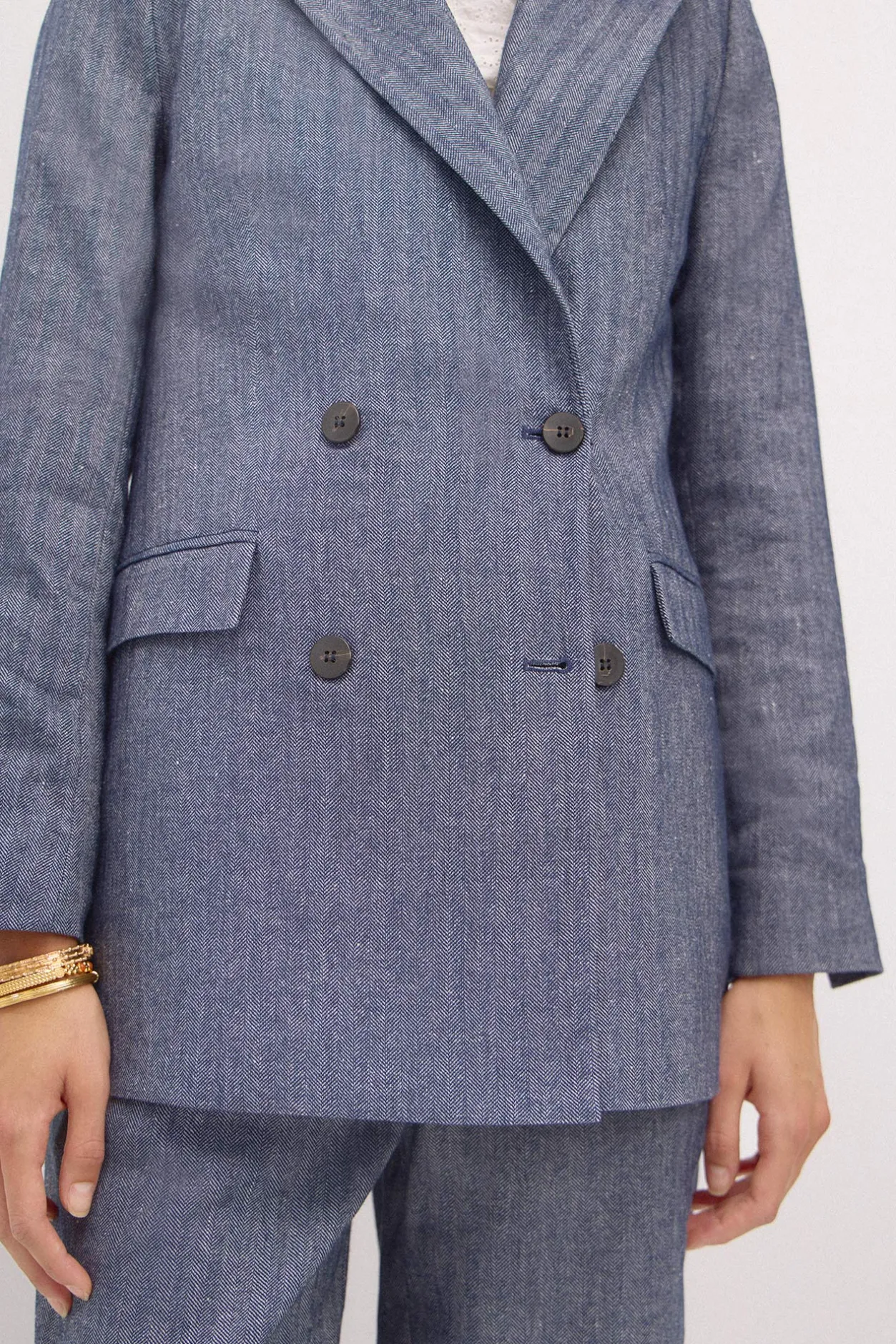elsa_americana_cruzada_de_5.webp Cheap Elsa. Americana cruzada de espiga Mujer Blazers