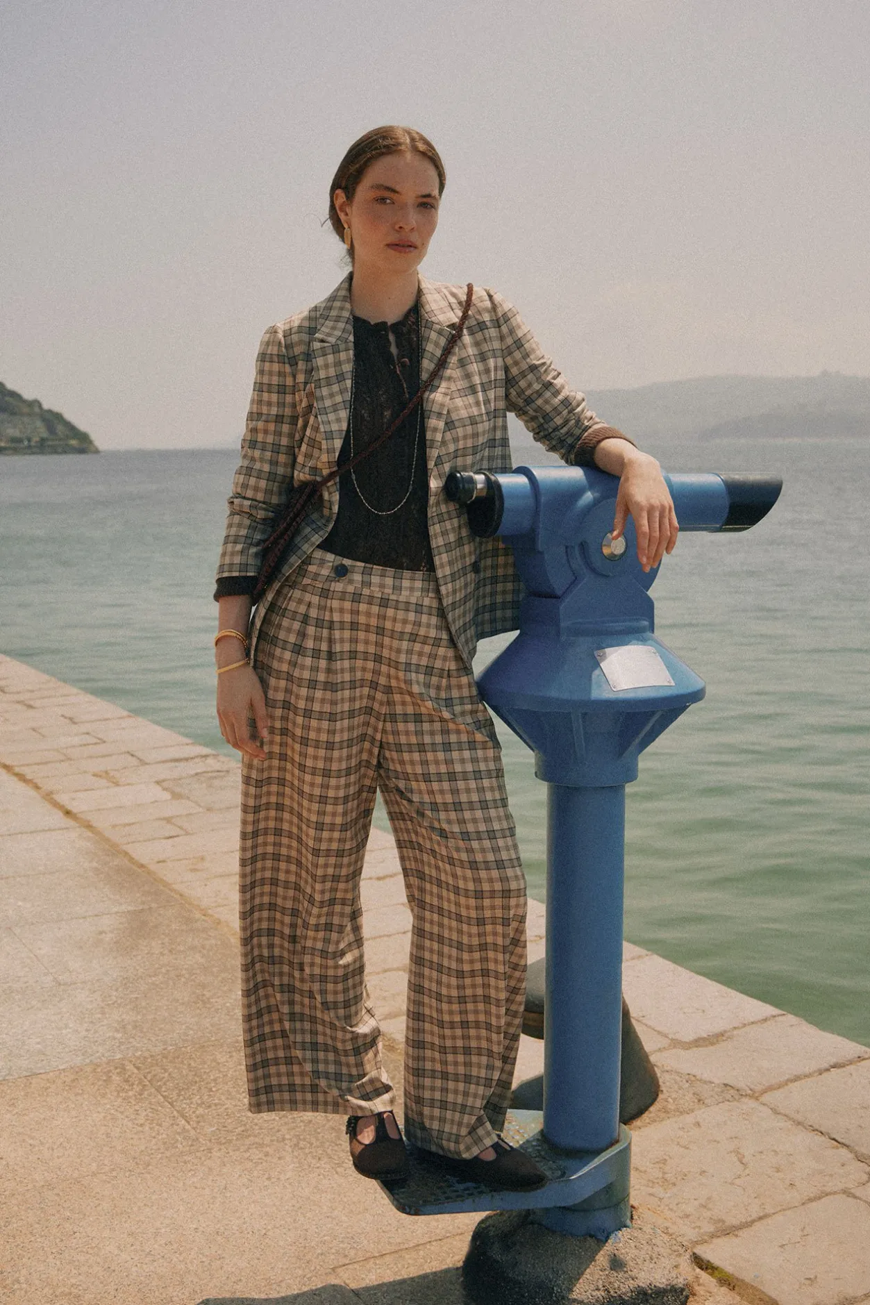 estela_americana_de_cuadr_6.webp Outlet Estela. Americana de cuadros Mujer Blazers