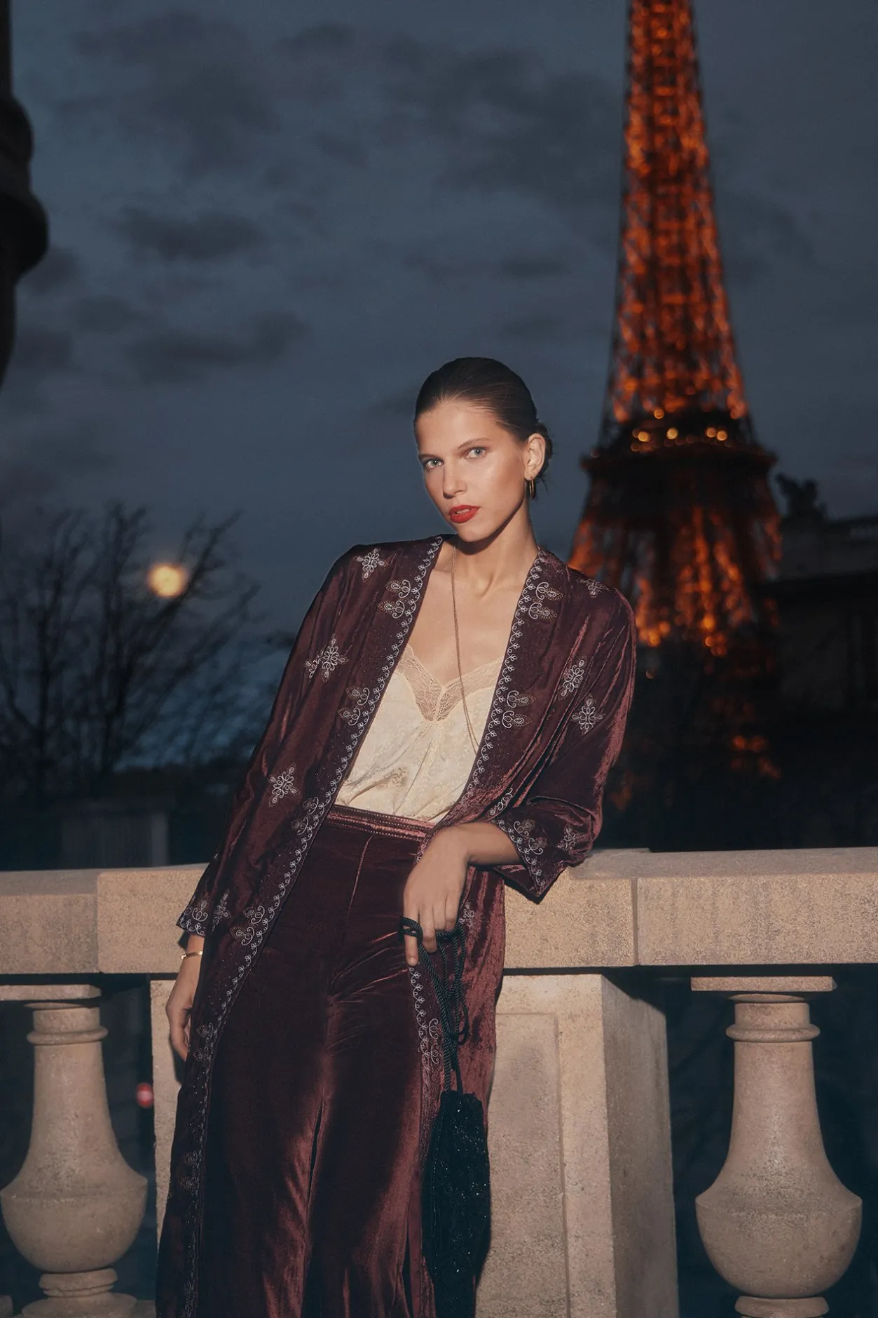 estrella_kimono_largo_ter_0.webp Clearance Estrella. Kimono largo terciopelo bordado Mujer Vestidos Y Monos