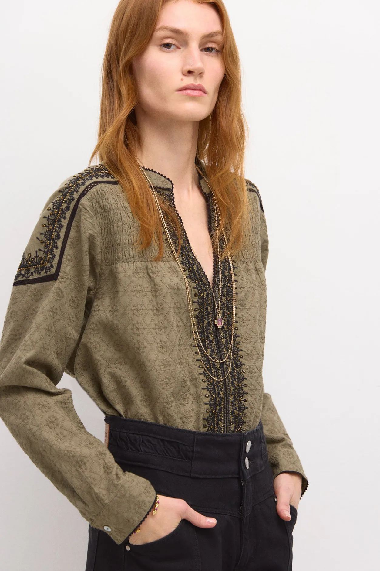 fabiola_blusa_bordada_cue_1.webp Discount Fabiola. Blusa bordada cuentas. Mujer Blusas Y Camisas
