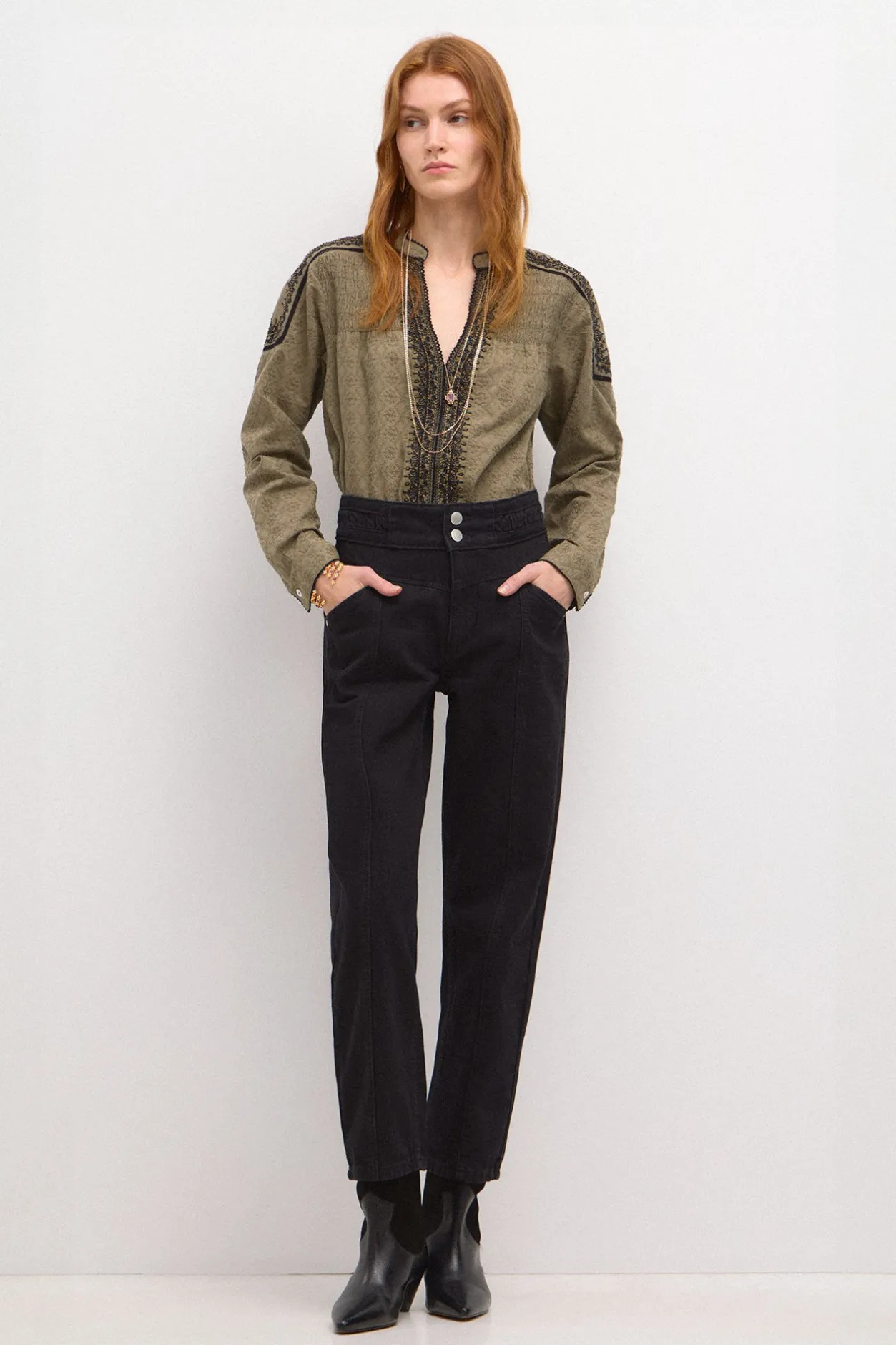 fabiola_blusa_bordada_cue_4.webp Discount Fabiola. Blusa bordada cuentas. Mujer Blusas Y Camisas