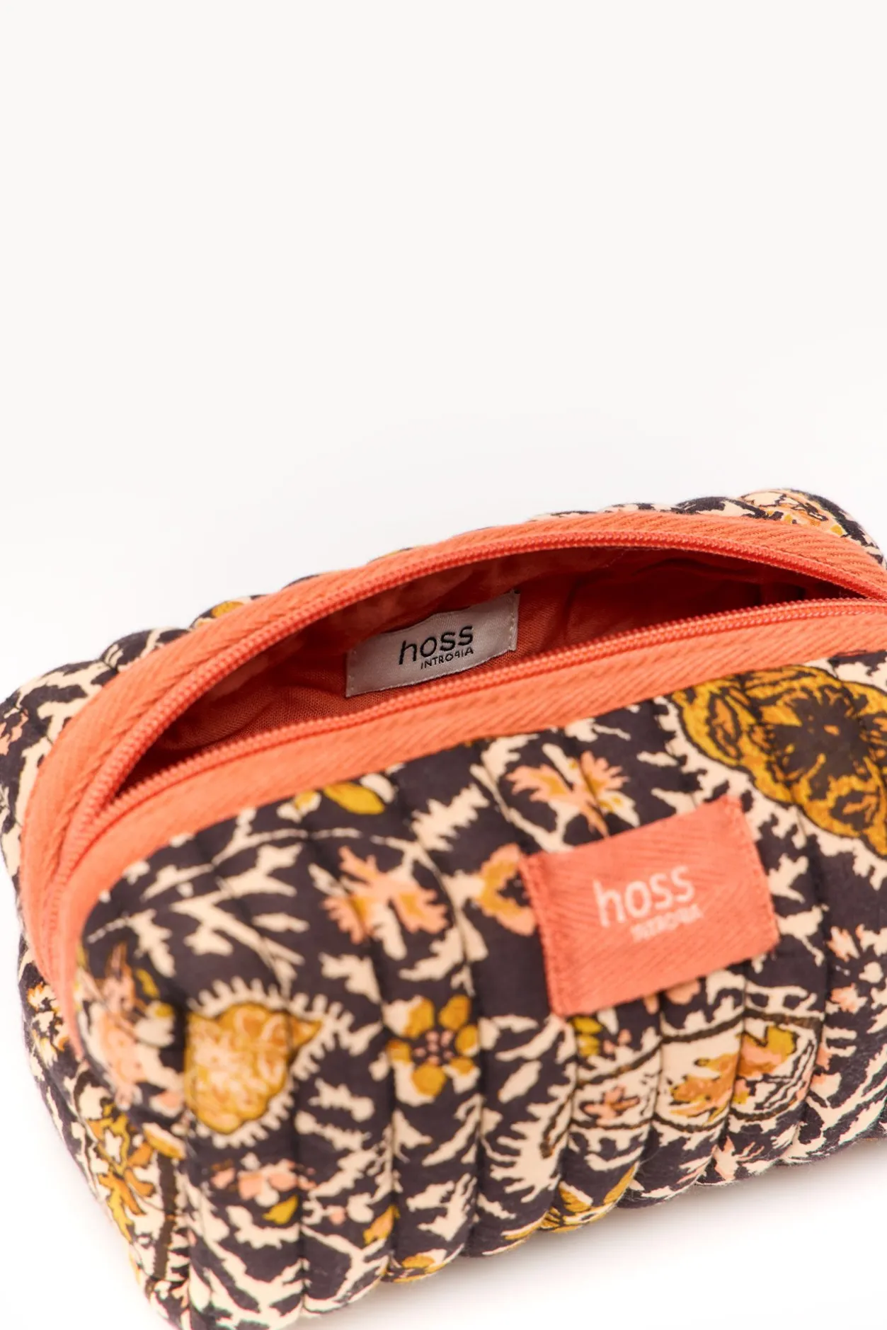 lairet_neceser_estampado__3.webp Hot Lairet. Neceser estampado acolchado Mujer Bolsos Y Accesorios