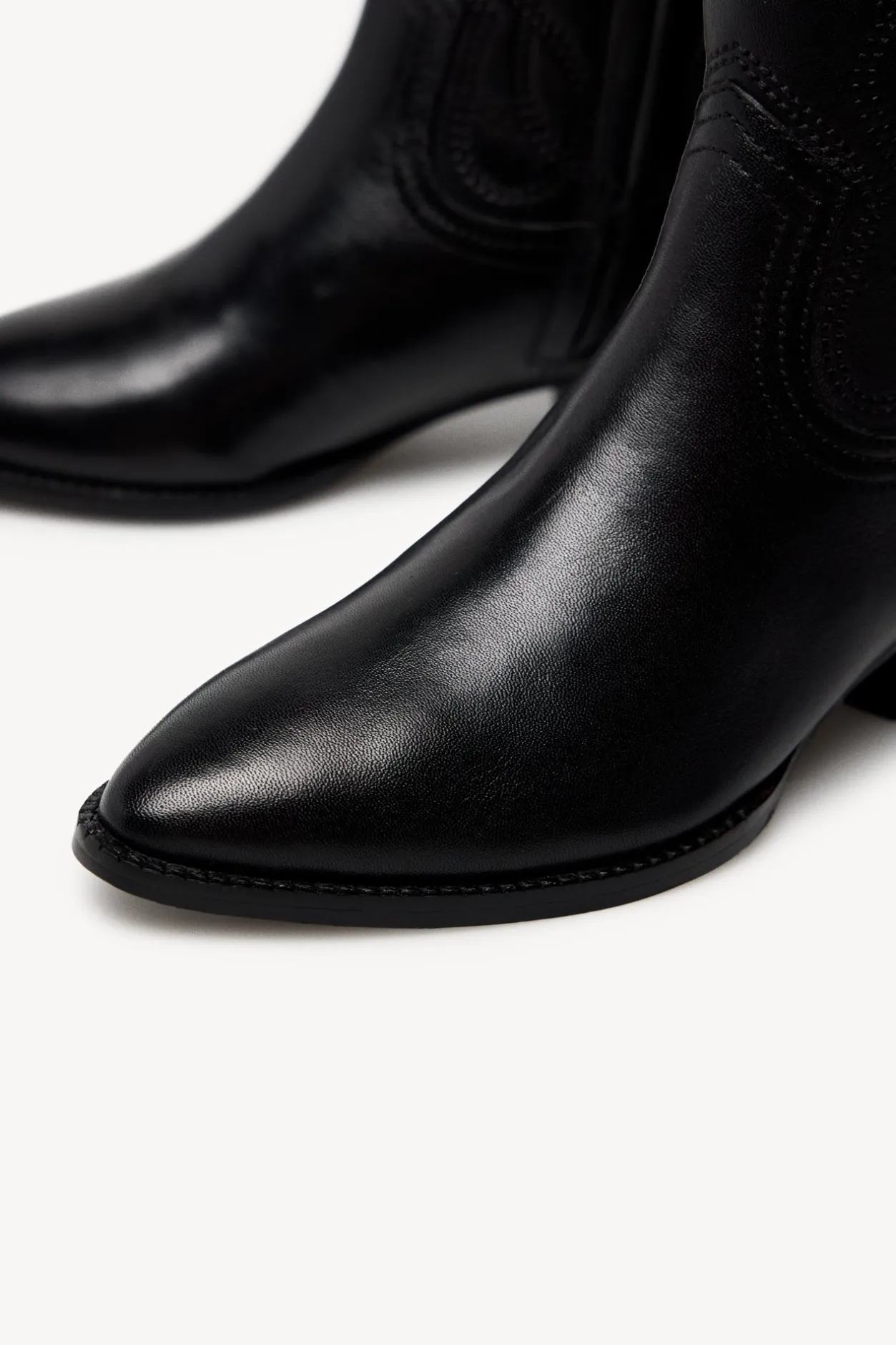 maitane_botines_de_piel_3.webp Flash Sale Maitane. Botines de piel Mujer Zapatos