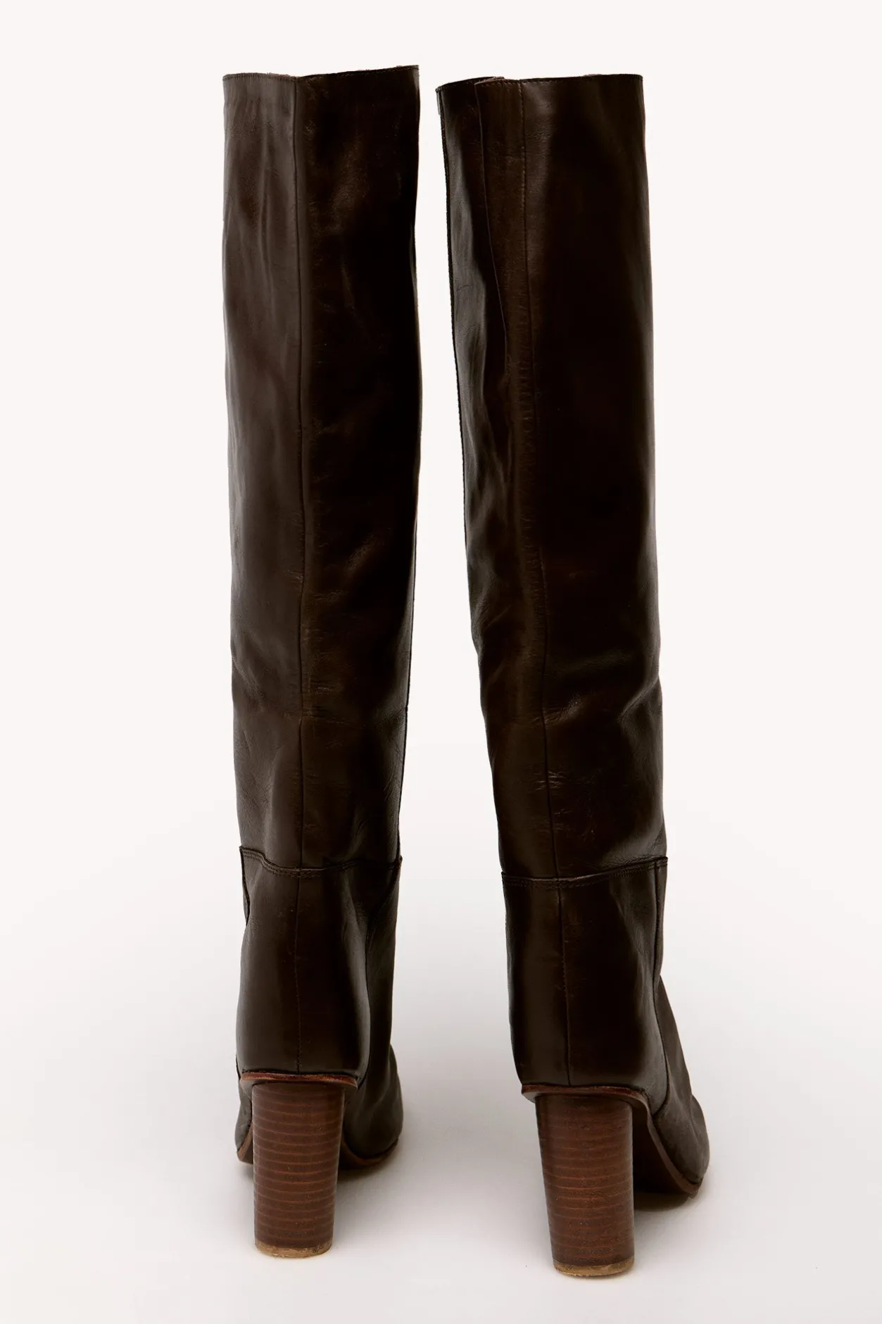 noemi_botas_piel_caa_alta_3.webp Outlet Noemi. Botas piel caña alta Mujer Zapatos