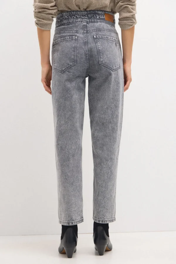 New Olinda. Jeans rectos con cortes Mujer Jeans | Pantalones
