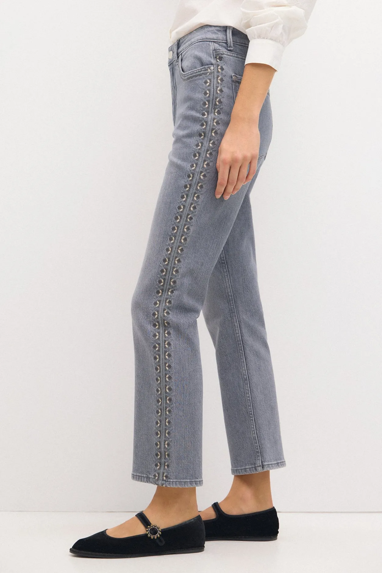 ondina_jeans_con_corte_de_2.webp Fashion Ondina. Jeans con corte de bota Mujer Jeans | Pantalones