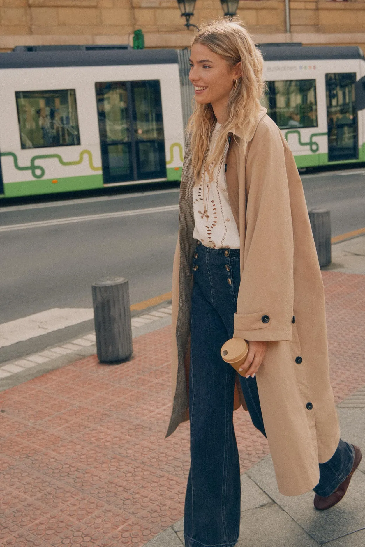 oriana_jeans_amplios_con__1.webp Best Oriana. Jeans amplios con botones Mujer Jeans | Pantalones