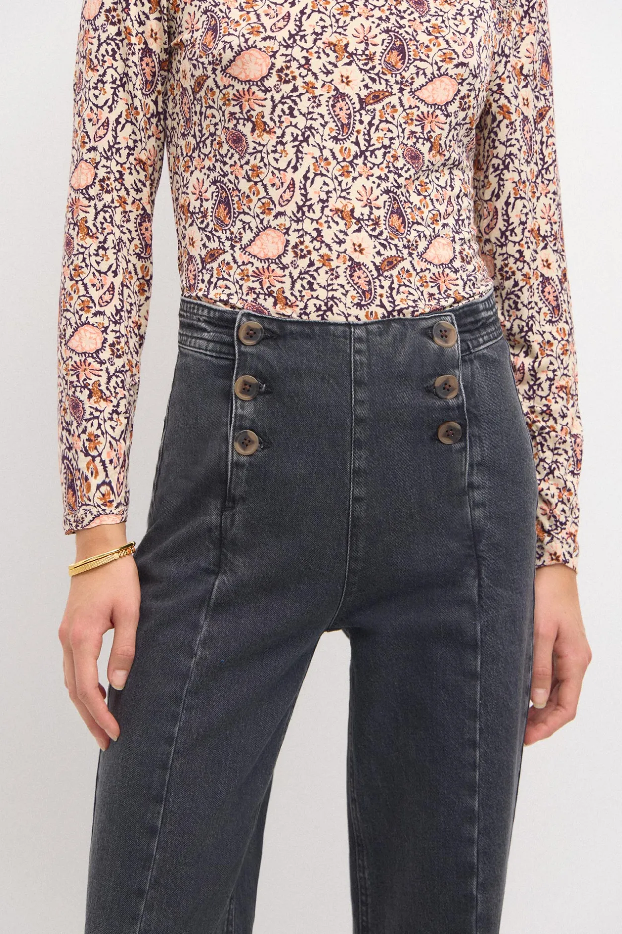 oriana_jeans_amplios_con__5.webp Best Oriana. Jeans amplios con botones Mujer Jeans | Pantalones