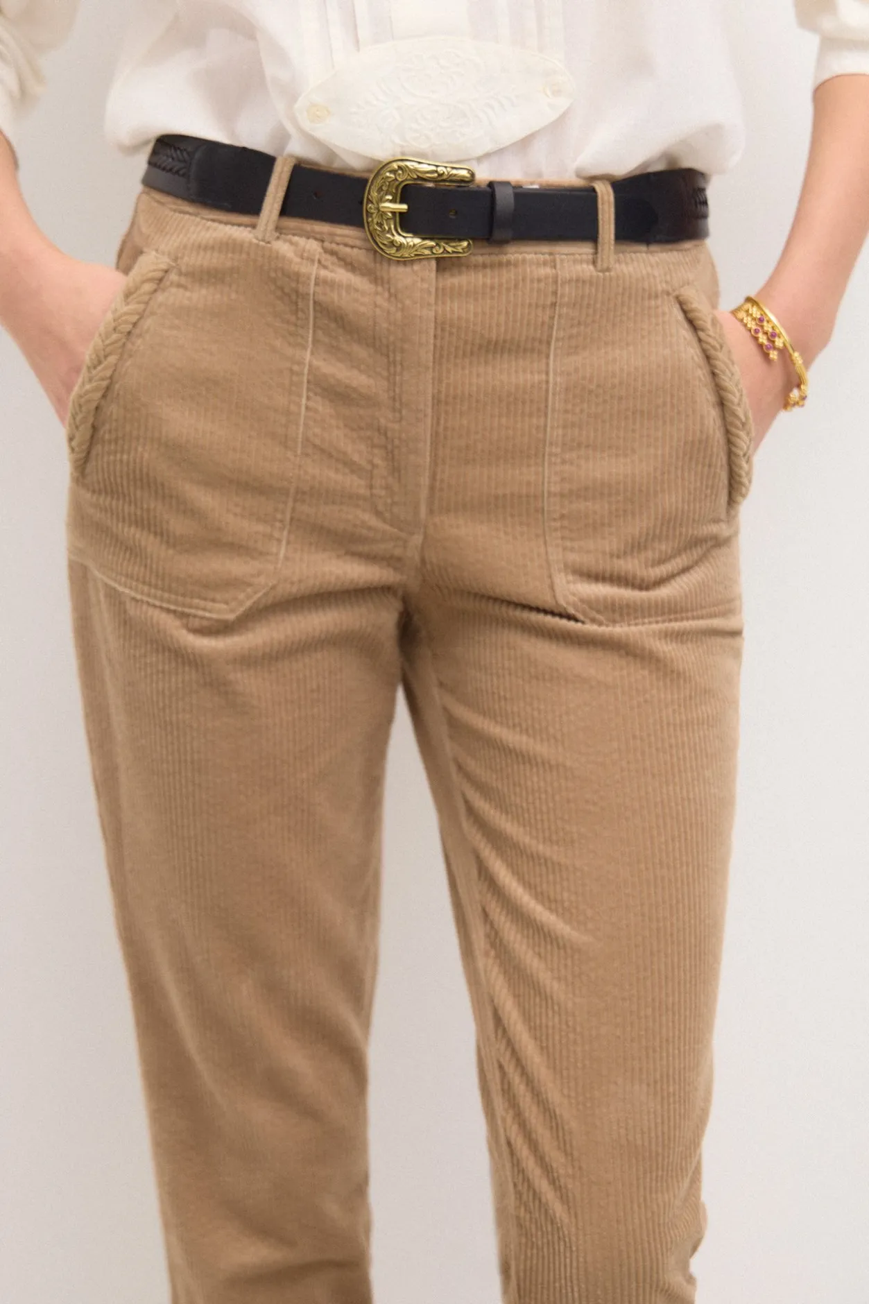 padme_pantaln_recto_de_pa_2.webp Store Padme. Pantalón recto de pana Mujer Pantalones