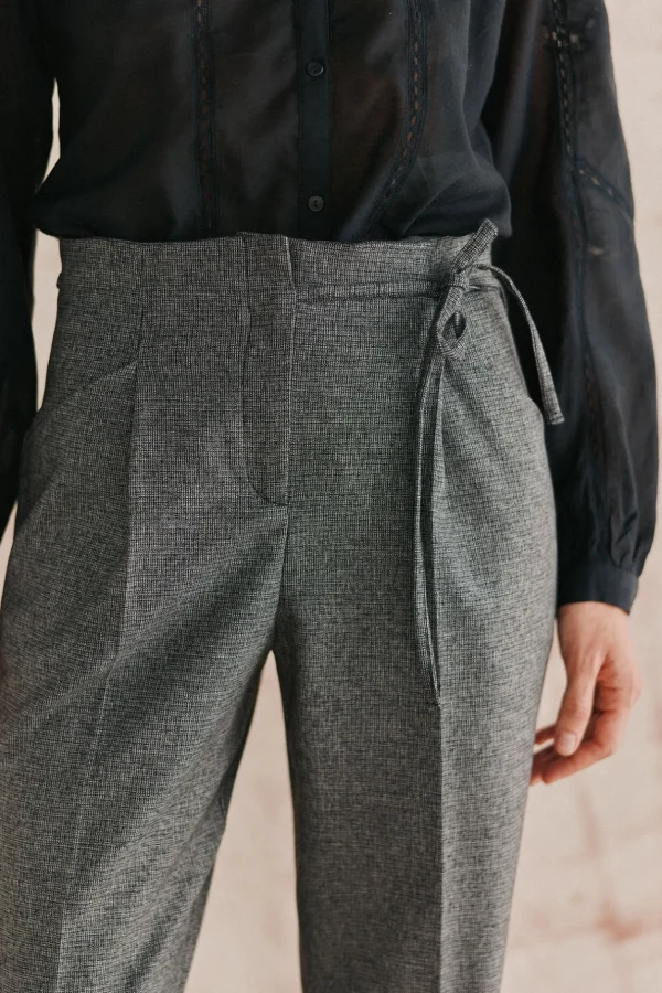 Shop Piedad. Pantalón de cuadros con lazada Mujer Pantalones