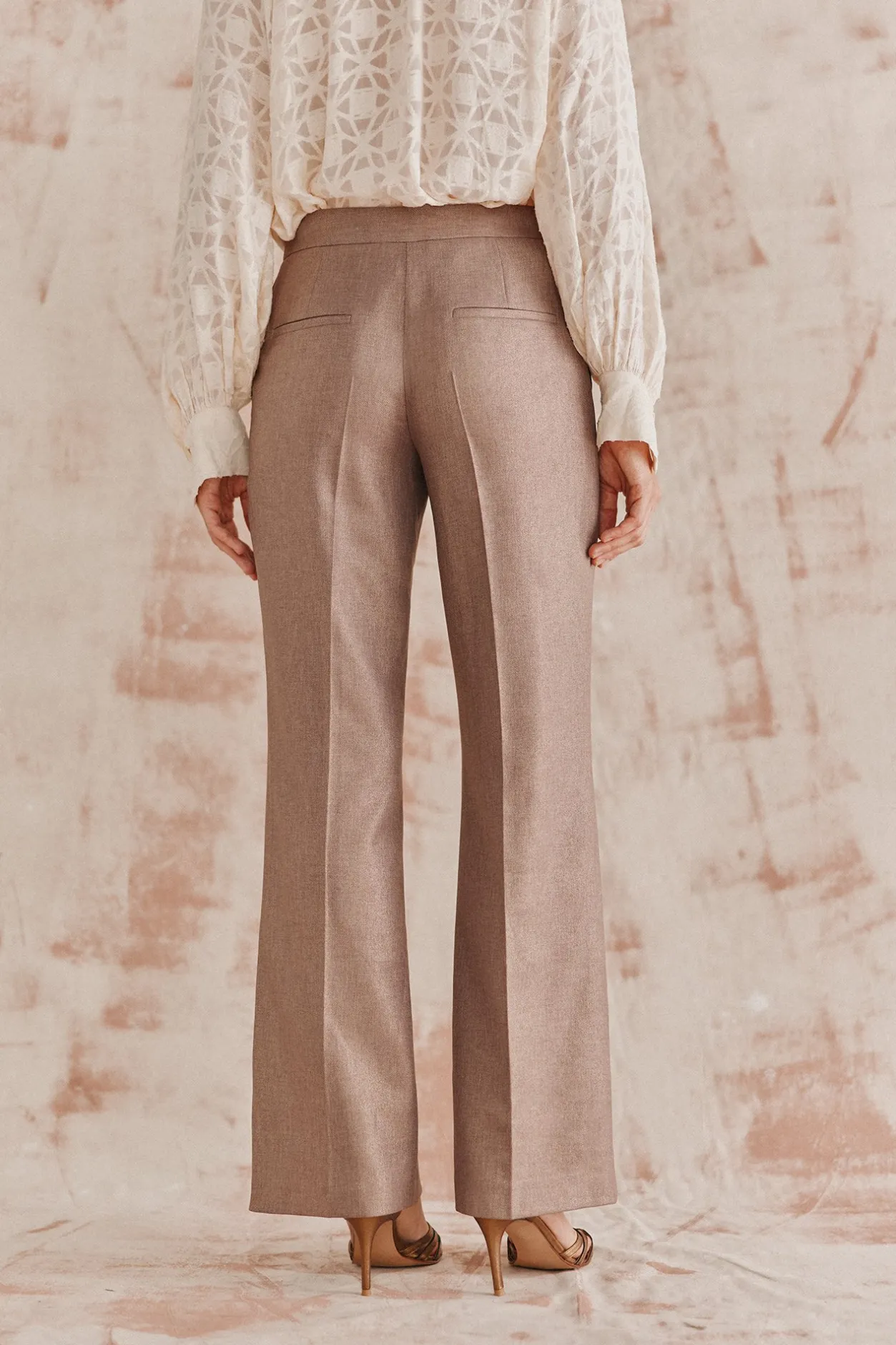 pilar_pantaln_amplio_con__3.webp Clearance Pilar. Pantalón amplio con lurex Mujer Pantalones