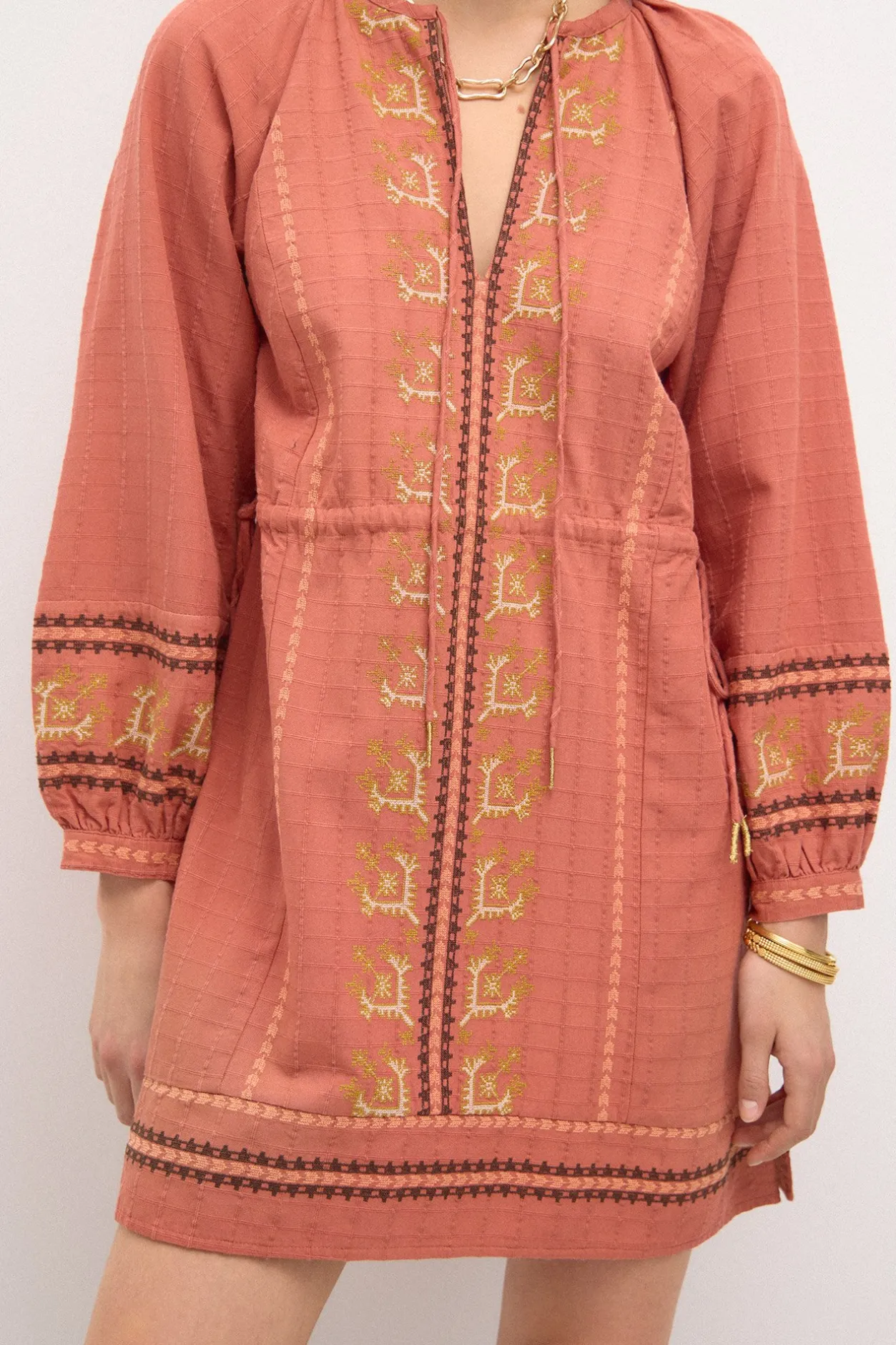rina_vestido_corto_bordad_2.webp Shop Rina. Vestido corto bordado. Mujer Vestidos Y Monos