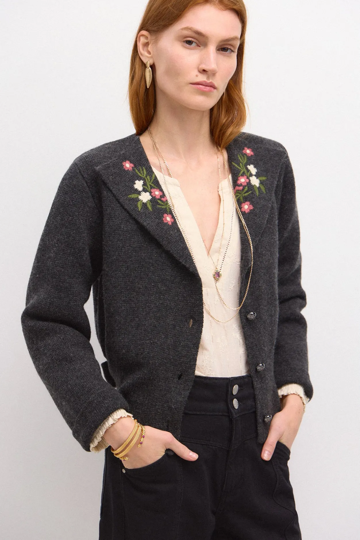 tessa_chaqueta_de_punto_b_5.webp New Tessa. Chaqueta de punto bordada Mujer Jerséis Y Cárdigans